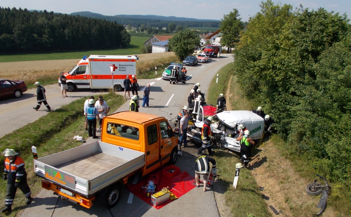 Feuerwehren arbeiten Hand in Hand zur Rettung